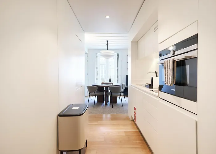Апарт-отель Ando Living - Santa Justa 79 House