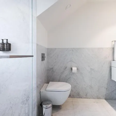 Ando Living - Santa Justa 79 House