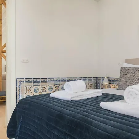 Ando Living - Santa Justa 79 House Aparthotel