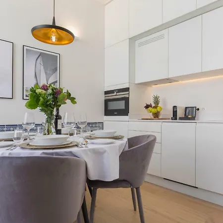 Ando Living - Santa Justa 79 House 4*