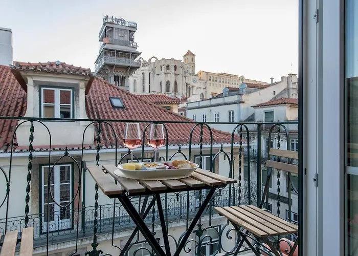 Ando Living - Santa Justa 79 House 4* Lisbona