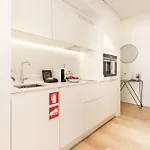 アパートホテル Ando Living - Santa Justa 79 House リスボン