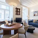 Ando Living - Santa Justa 79 House リスボン