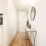Ando Living - Santa Justa 79 House Lisbon