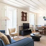 Ando Living - Santa Justa 79 House Lisbon