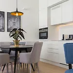 Aparthotel Ando Living - Santa Justa 79 House 4*
